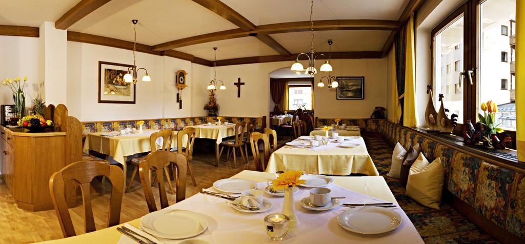 Apart Hotel Garni Strasser Zell am Ziller Exterior photo
