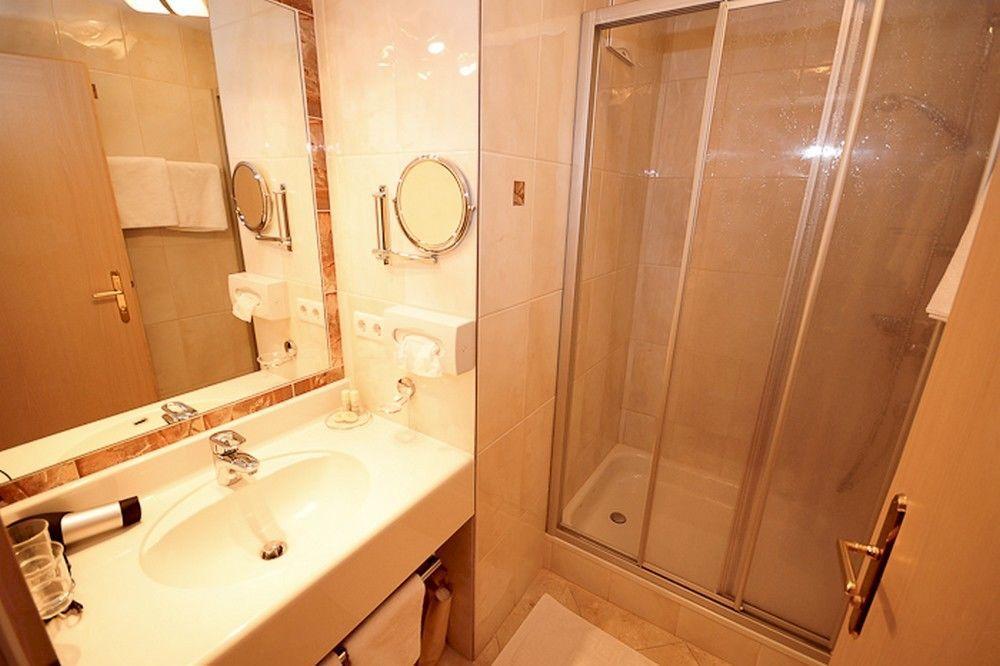 Apart Hotel Garni Strasser Zell am Ziller Exterior photo